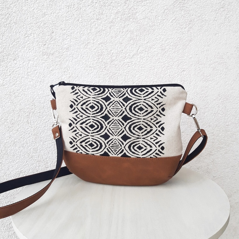 Diahobag Crossbody purse BOHO VIBES, Pockets messenger bag, hobo bag vegan, canvas bag, natural white shoulder bag, day bag, gift for woman image 2