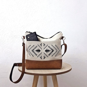 Sac à bandoulière, imprimé aztèque, sac végétalien décontracté, sac pour femme avec poche extérieure, sac en toile en tissu naturel, sac à bandoulière zippé, sac hobo