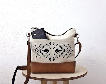 Crossbody bag, Aztec print, casual vegan bag, women's bag with external pocket, natural fabric canvas bag, zipper shoulder bag, hobo purse