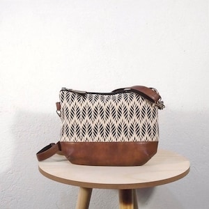 Crossbody Geldbörse Canvas Jute, kleine Umhängetasche, Hobo bag, Vegan Tasche, Schultertasche, Naturtasche handmade print, Reise-Geldbörse
