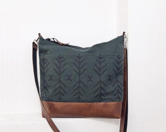 Sac bandoulière vert | Grand sac à main porté épaule | Imprimé aztèque | Sac marron pour femme | Sac végétalien avec poches | sac fourre-tout urbain