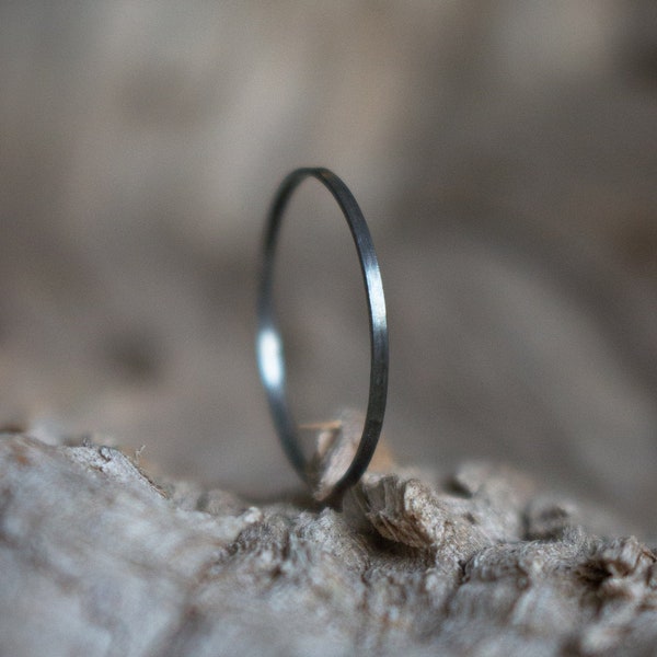 Thin Black Ring, Minimal Iron Ring, Simple Adjustable Ring, Plain Handmade Ring, Delicate Grey Ring, Rustic Raw Wire Ring, Unisex Steel Band