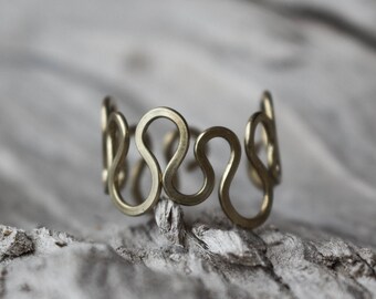 Brass Girls Ring, Curved Brass Bands, Yellow Metal Ring, Adjustable Wire Ring, Handmade Ring, Brass Jewelry, Minimal Brass Ring