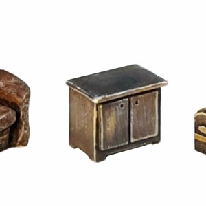 O/On30 1:48 Scale Furniture diorama, model railroading