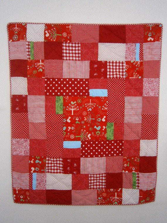 Couverture /Plaid Pour Un Canapé ou Bébé, en Patchwork , Carreaux Rouges , Entièrement Fait Main