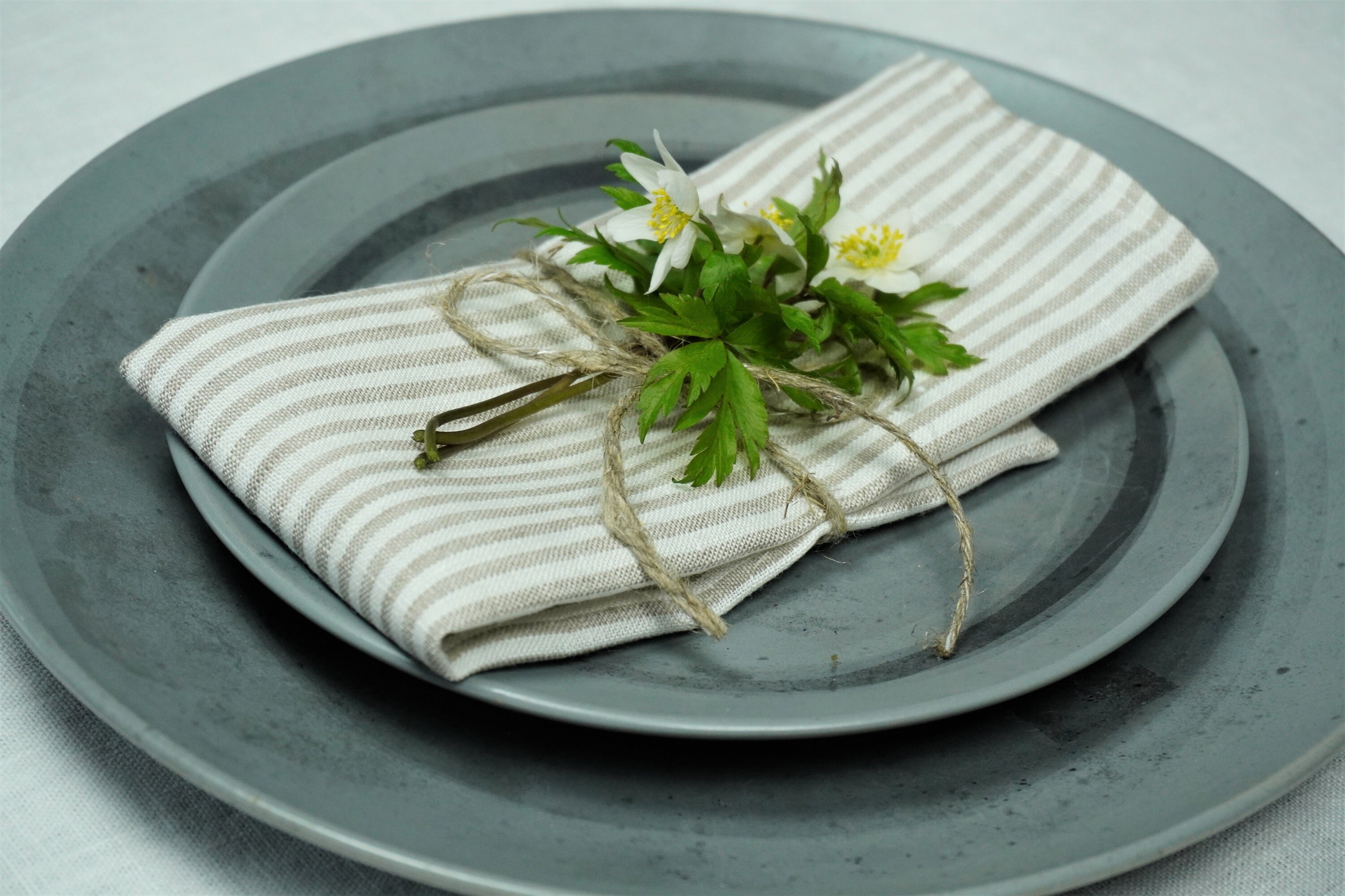Natural striped linen cloth napkins for rustic wedding table decor Soft washed linen table napkins Coctail dinner reusable