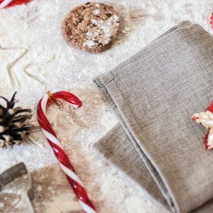 Eco friendly linen napkins for rustic table decoration. Long-lasting country dinner napkins. Reusable restaurant cloth napkins.