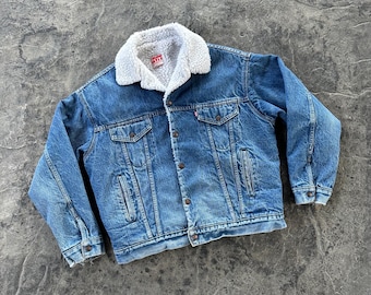 Levi’s Sherpa Lined Type 3 Denim Jean Trucker Jacket Faded Distressed Blue 80s Vintage Large