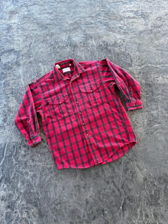 Filson, Filson Long Sleeve Heavy Cotton Plaid Button Up Shirt Red and Black 90s Vintage Large