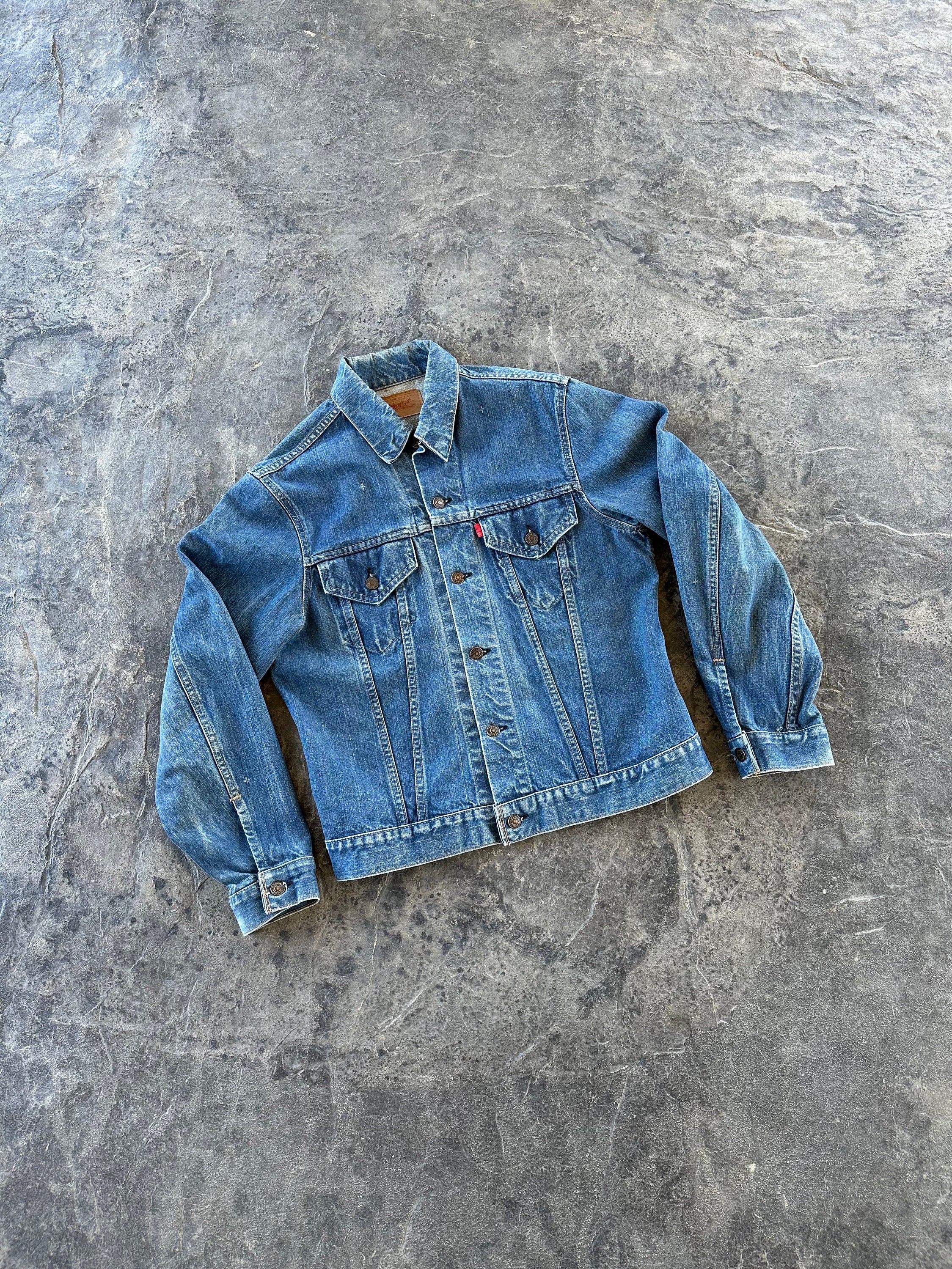 Levis Type 3 Denim Jean Trucker Jacket 70505 0217 Distressed