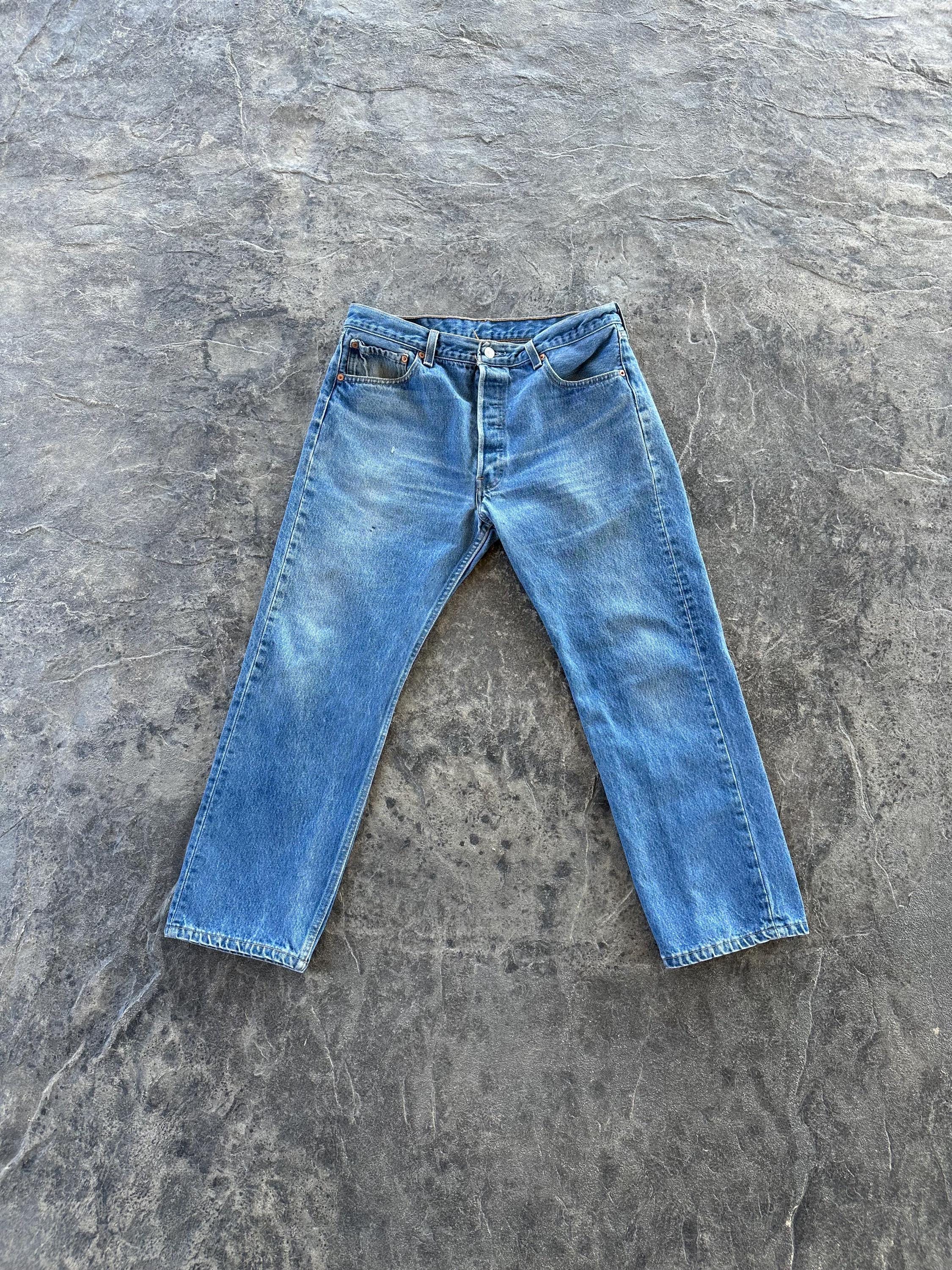 Amazon.com: Levi's® 80s 501 Jeans Carrier 30 34 : Clothing