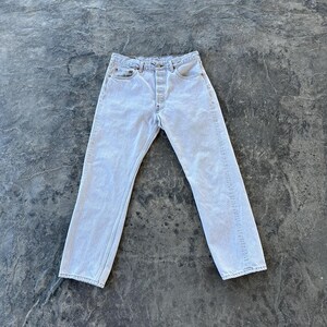 Levi’s 501 Mid Rise Straight Leg Jeans True Gray with Contrast Stutching 90s Vintage 32 X 29.5