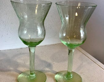 2 Green Uranium Art Deco Ribbed Optics Wines Glasses 1920’s