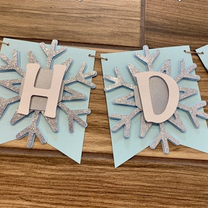 Snowflake Frozen Birthday Banner Winter Wonderland Babyshower Snowflake Decor Winter Highchair Banner Frozen Backdrop Frozen Party Idea