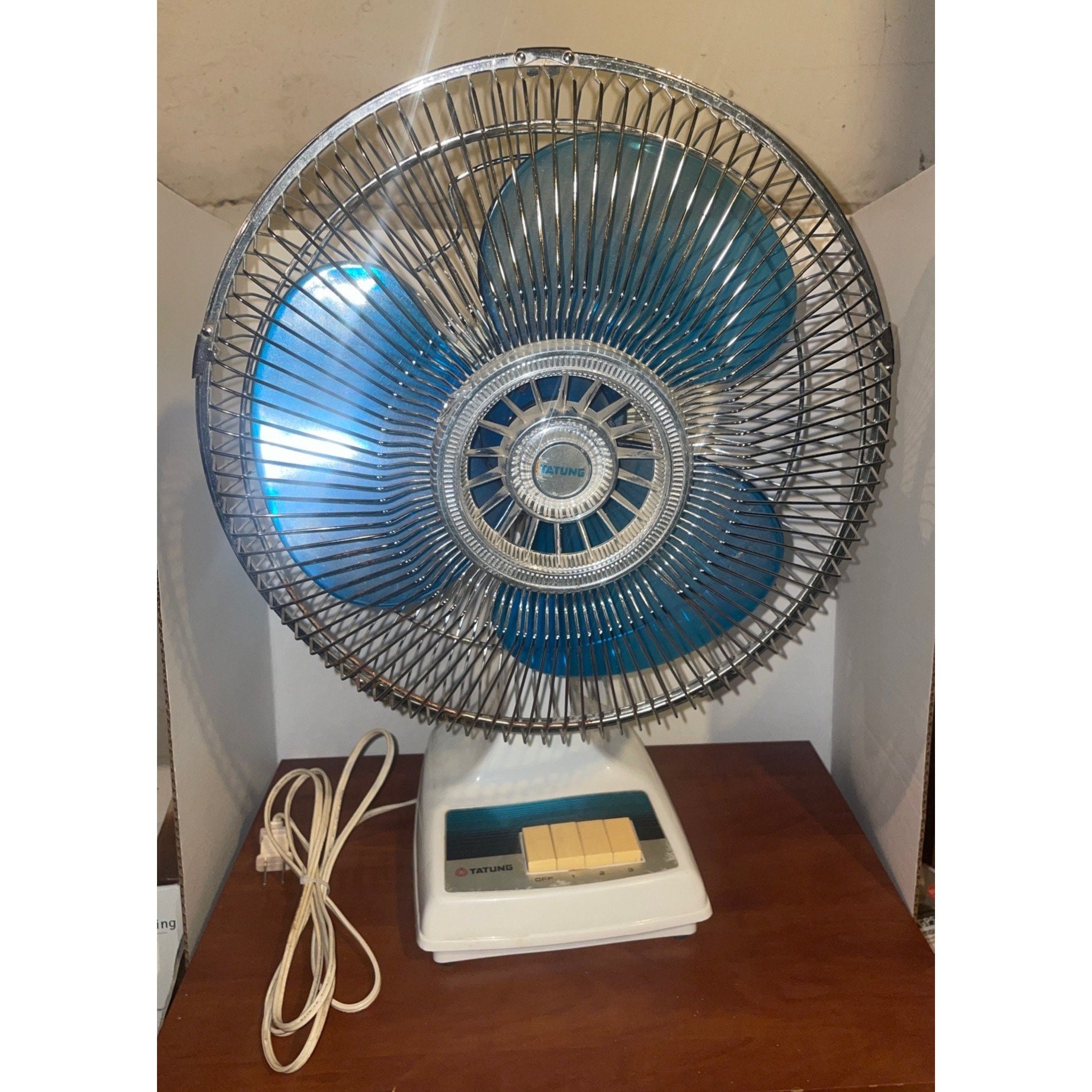 Tatung Electric Fan 3 Speed Model LC-12 Blue Blade Oscillating - Etsy