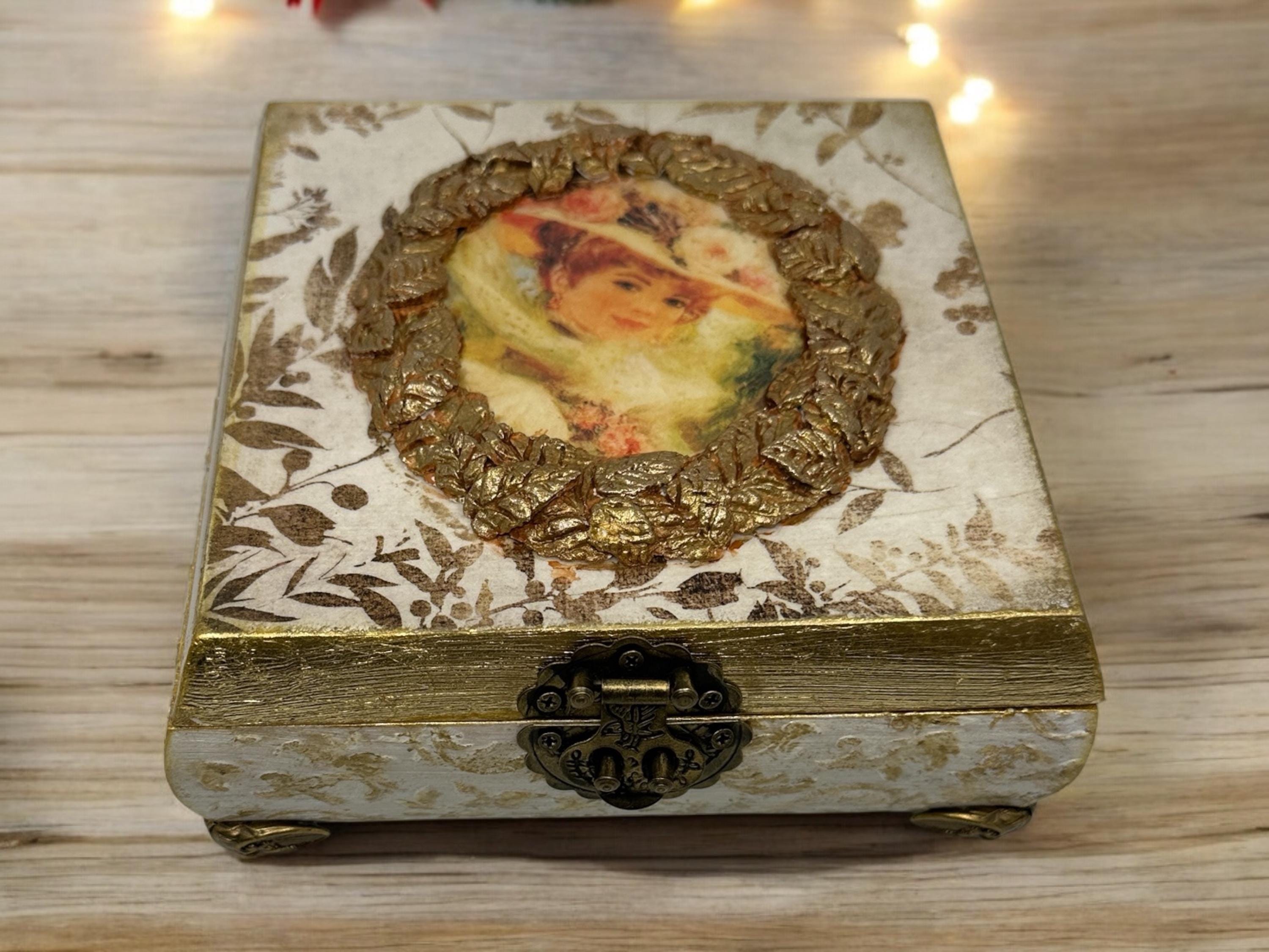 デコパージュジュエリーボックス：肖像画入りヴィンテージ木製記念品 