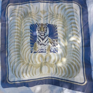 HERMES Vintage Tigre Royal Carre 90 Foulard Silk Scarf