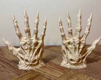 Soulbound Bookends – Zombie Skull Hand Bookend Set | Dark Fantasy & Harry Potter-Inspired Shelf Decor