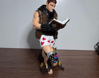 Dungeon Crawler Carl and Donut Book Leaner