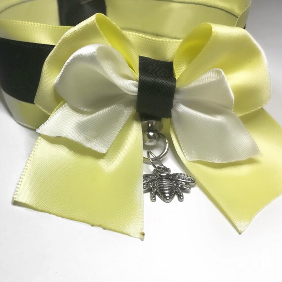 bumble bee collar