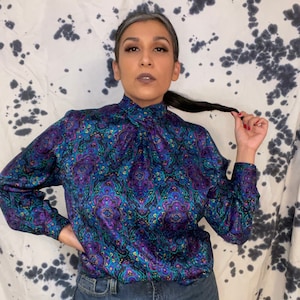 Vintage Notations Petite Turtle Neck Pattern Blouse