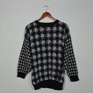 Vintage Houndstooth Patterned Sweater