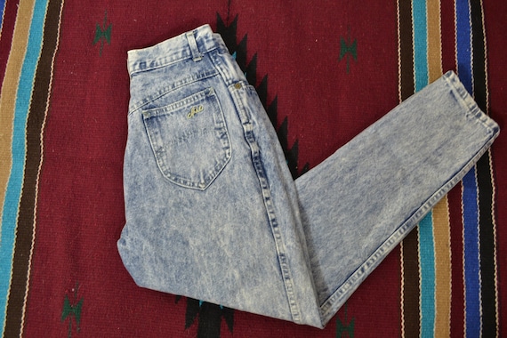 Vintage  Acid Wash High Waisted Mom Jeans - image 1