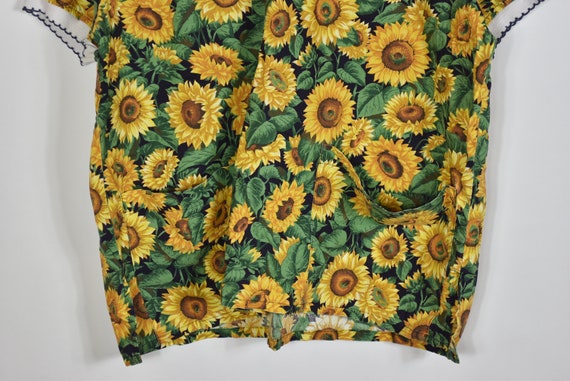 Vintage Sunflower Patterned Floral T-Shirt - image 4