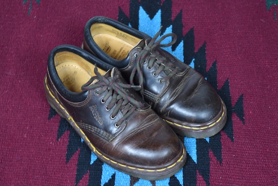 dr martens vintage brown