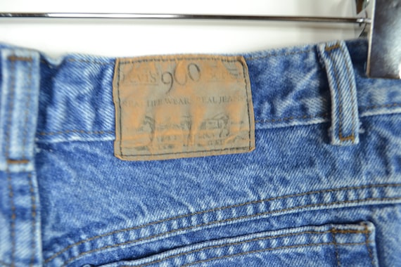 Vintage Blue Levis 900 Jeans - image 3