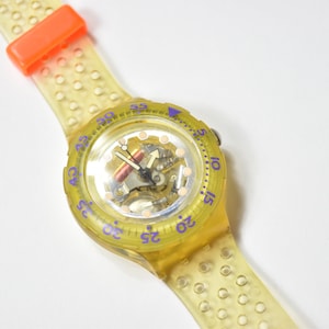 Vintage Yellow 1992 Jelly Bubbles Scuba Swatch Watch