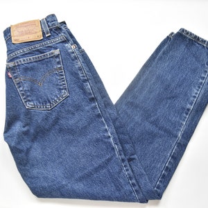 Vintage Dunkelblau Levis 550 High Waisted Mom Jeans