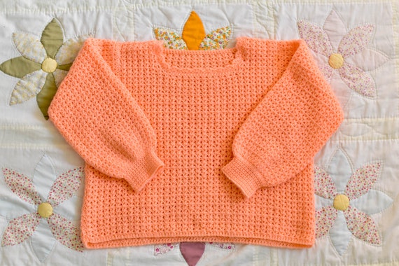 Vintage Peach Knit Sweater / Scalloped Neck / Med… - image 1