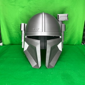 Heavy Infantry Mandalorian “Paz Villa” DIY helmet
