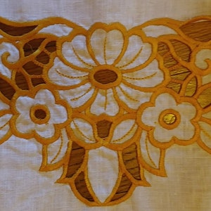 Floral Embroidered Linen Table Runner: Retro Golden Cutwork, 14x60 inch