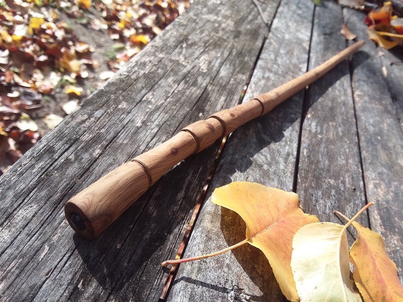 Dueling Wand Cedar with Amethyst
