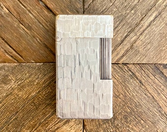 Encendedor Vinci - Diseño martillado - Bañado en plata - Vintage