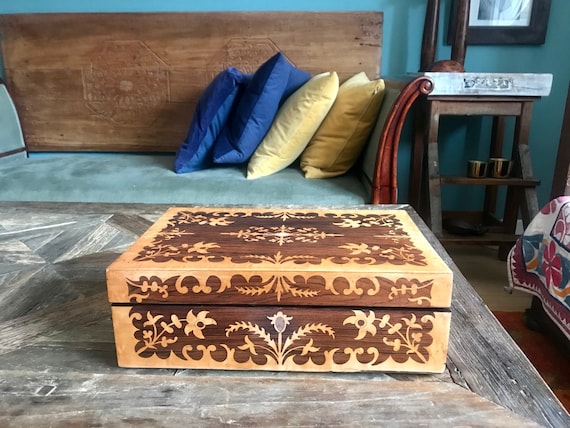Fine marquetry wooden box - Boite en marqueterie raffinée