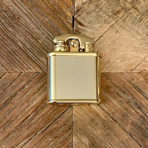 Calibri lighter, guilloche2 design, gold plated - Vintage