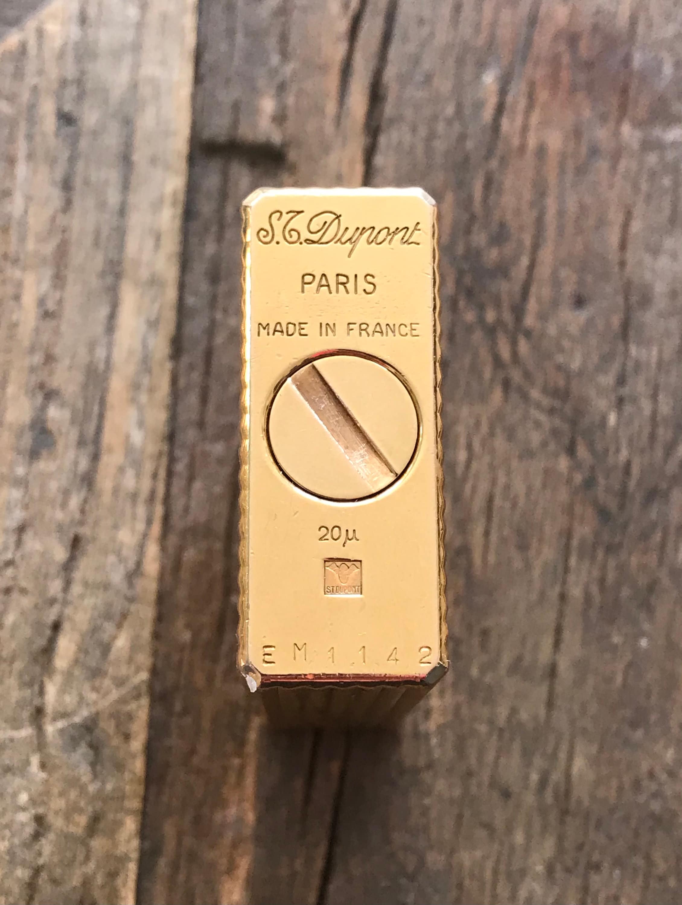 S. T. Dupont Lighter, Serie 1, Diamond cut, goldplated Briquet S. T. Dupont, Serie 1, taille