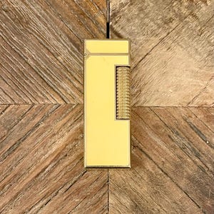 Dunhill lighter - Rollagas line - Yellow Chinese lacquer - vintage
