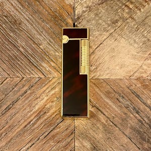 Colibri lighter, brown chinese lacquer - Vintage