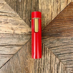 Encendedor cilíndrico Maruman lacado en rojo - Vintage