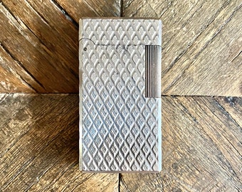 Encendedor Flaminaire - Línea F10 - Modelo grande - Diseño Losange - Plateado - Vintage