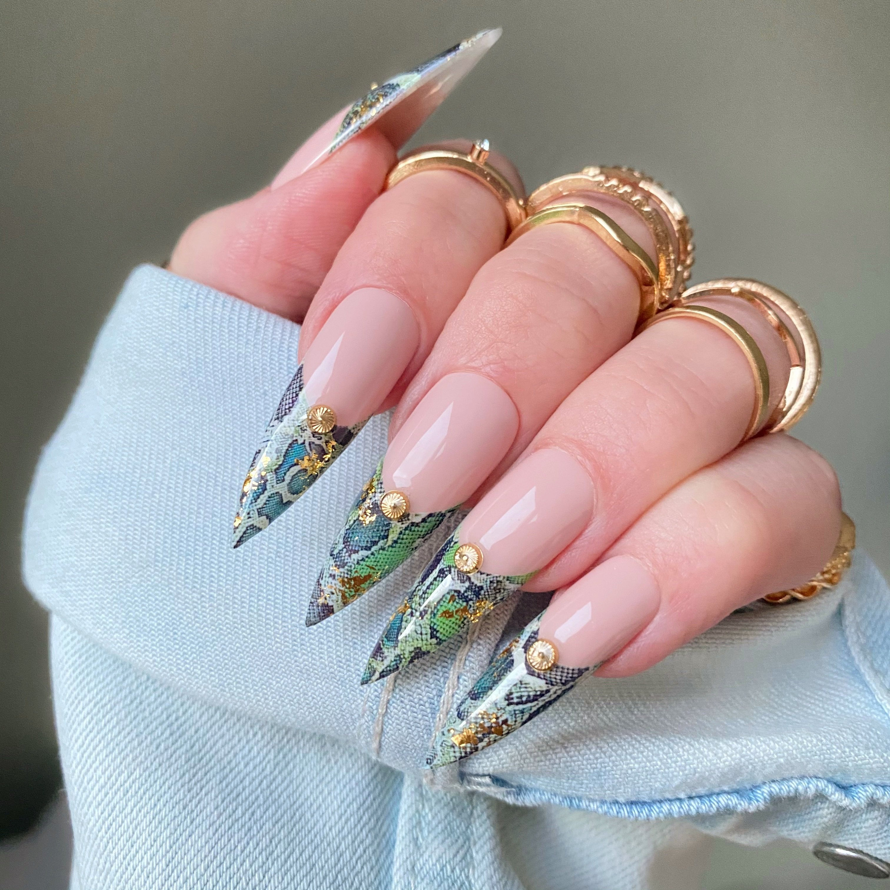 Snake French Tip Stick on Nails // Salon Reusable Gel X Press - Etsy Israel