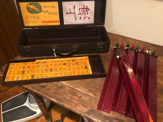Games & Puzzles Tile Games Butterscotch Bakelite Mahjong Set 146 Tiles ...