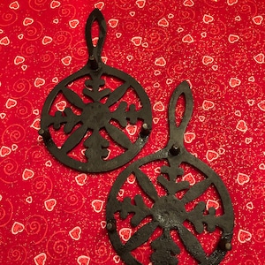 Wilton Cake Cast Iron Trivet Big Four Illusion Flower Stand Vintage