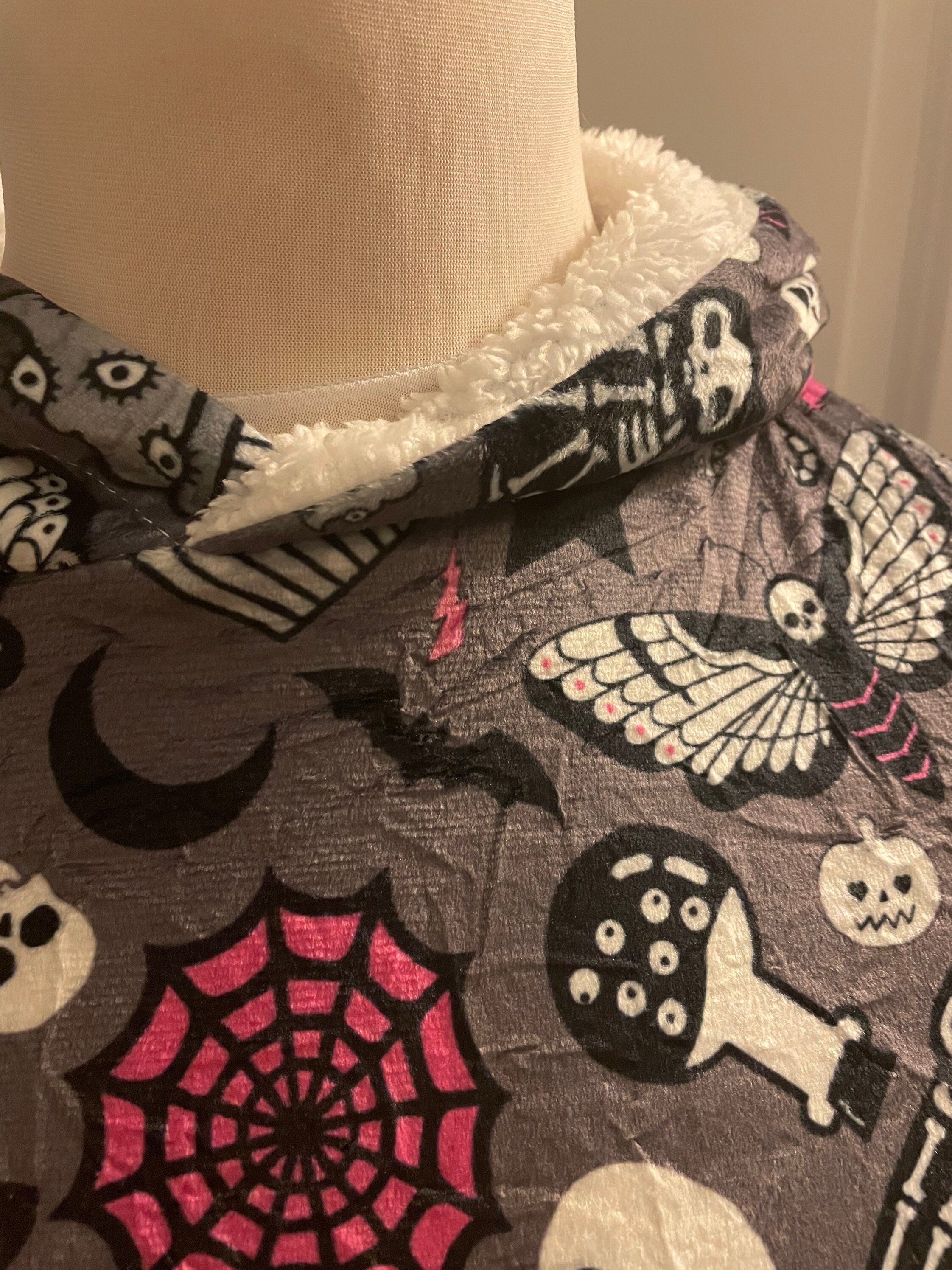 Spooky Halloween Theme Blanket Hooded Jumper