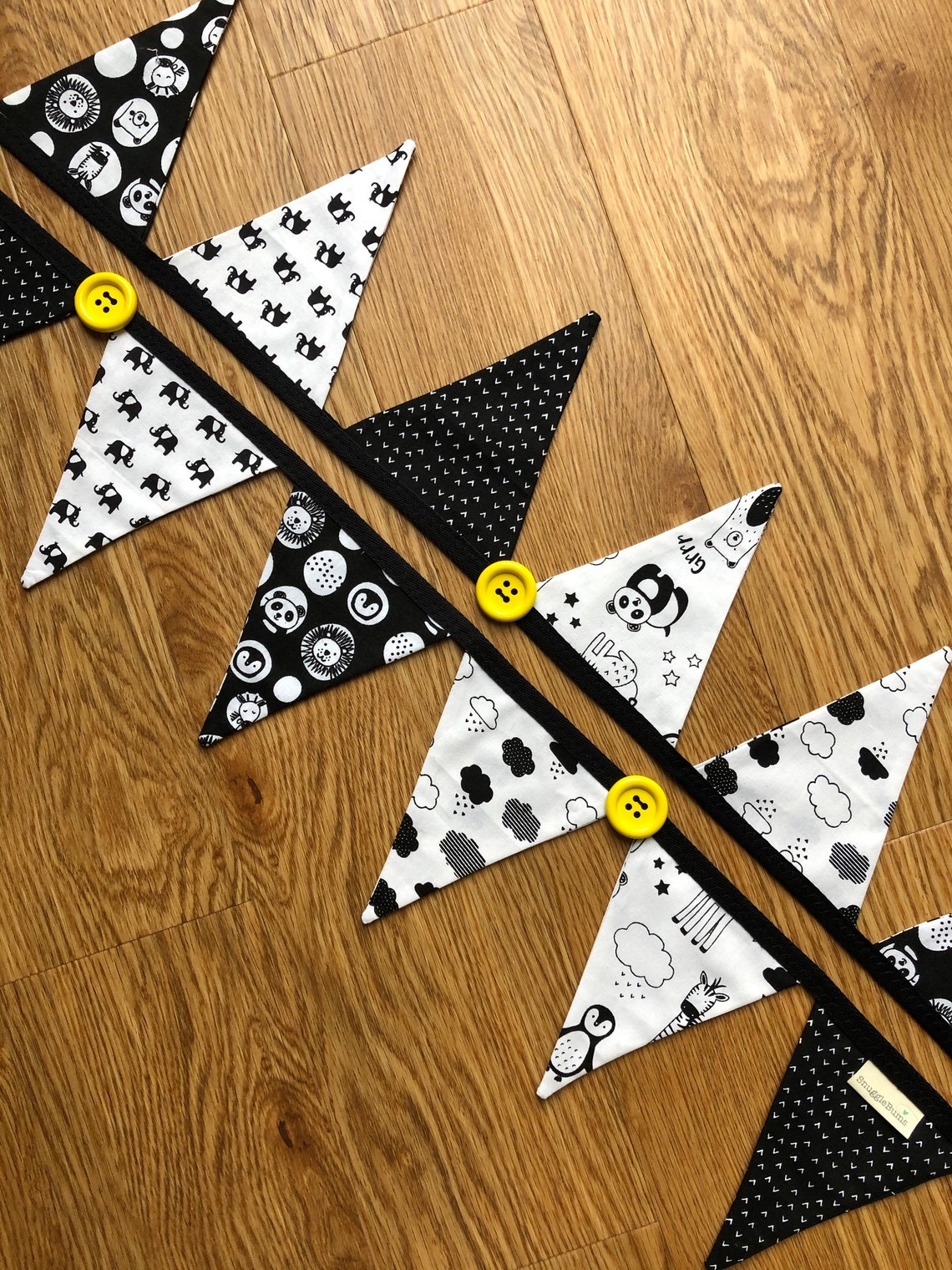 Hecho a mano banderas de bunting de tela de algodón // vivero | Etsy