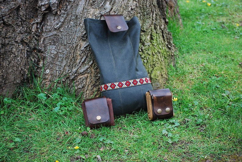 Bushcraft Foraging Belt Bag image 1